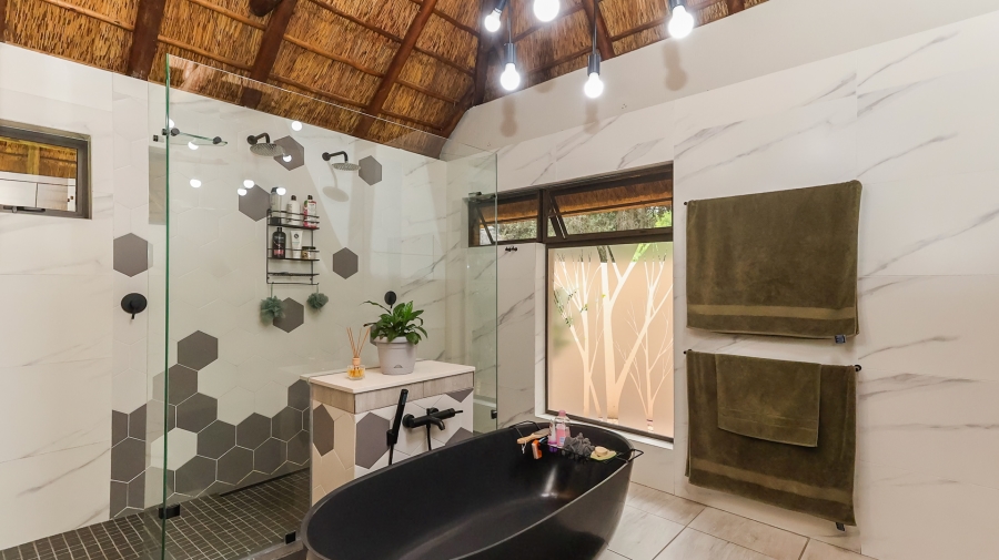 2 Bedroom Property for Sale in Lakeland North West